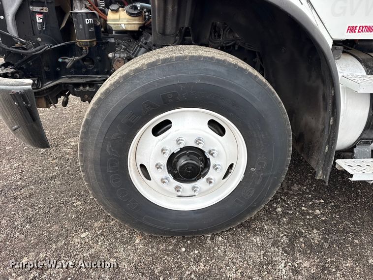 image for item EG8845 2010 Freightliner Business Class M2 crane truck