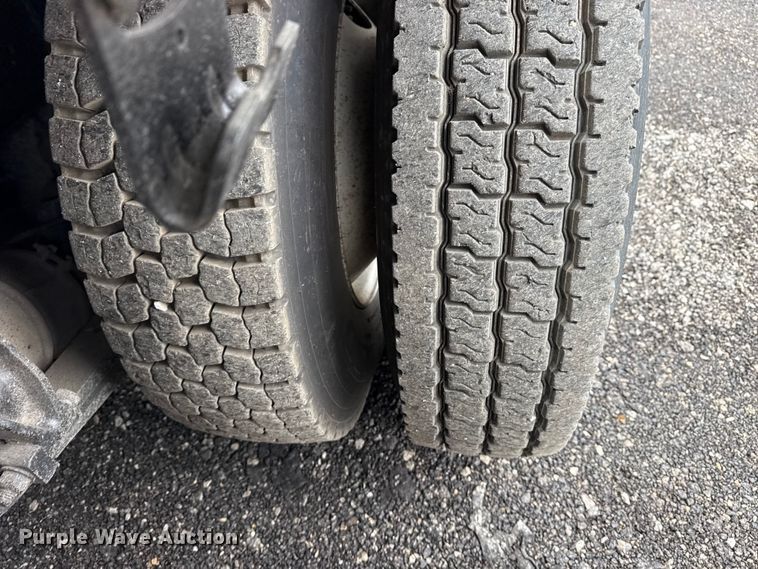 image for item EG8845 2010 Freightliner Business Class M2 crane truck