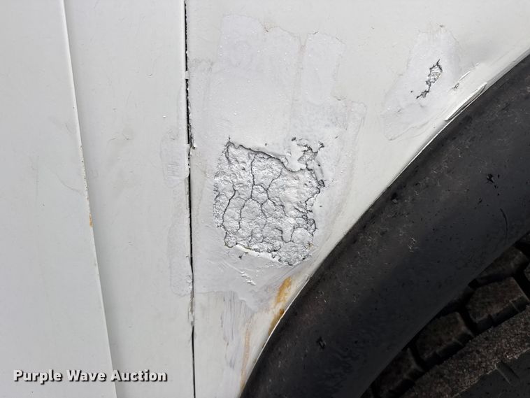 image for item EG8847 1999 International 4800 digger derrick truck