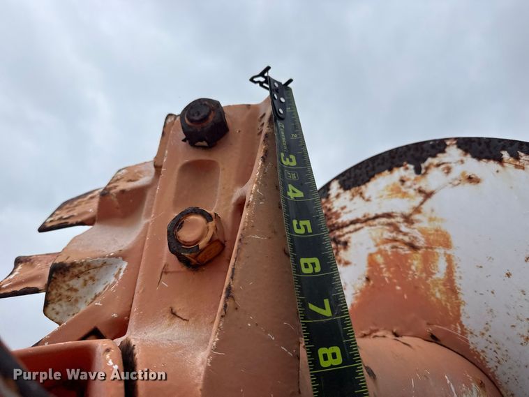 image for item EG8847 1999 International 4800 digger derrick truck