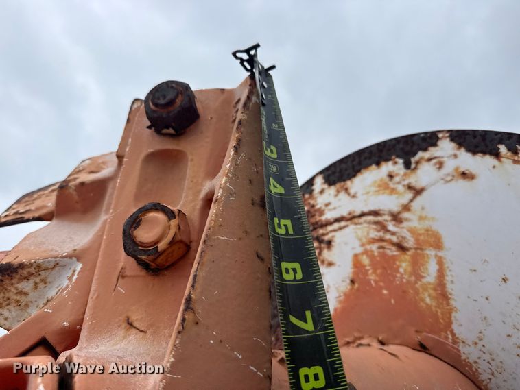 image for item EG8847 1999 International 4800 digger derrick truck