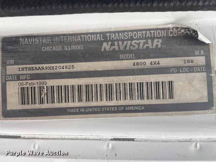 image for item EG8847 1999 International 4800 digger derrick truck