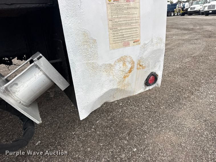 image for item EG8849 2010 International 7500 Crew Cab crane truck