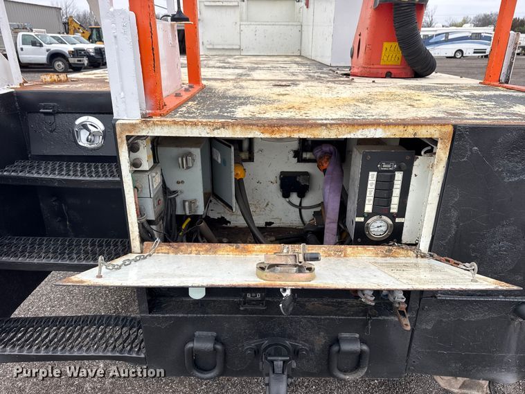 image for item EG8849 2010 International 7500 Crew Cab crane truck