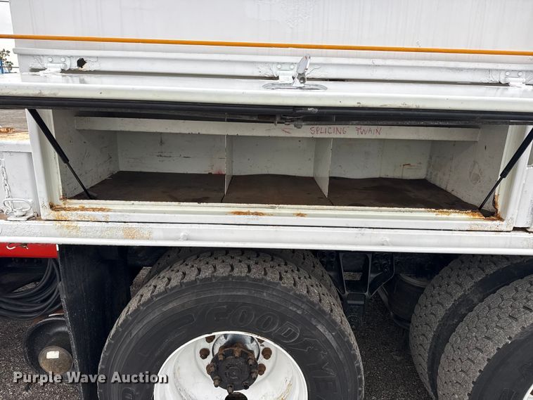 image for item EG8849 2010 International 7500 Crew Cab crane truck