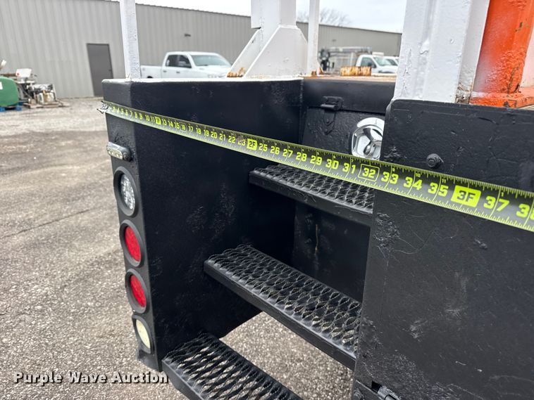 image for item EG8849 2010 International 7500 Crew Cab crane truck