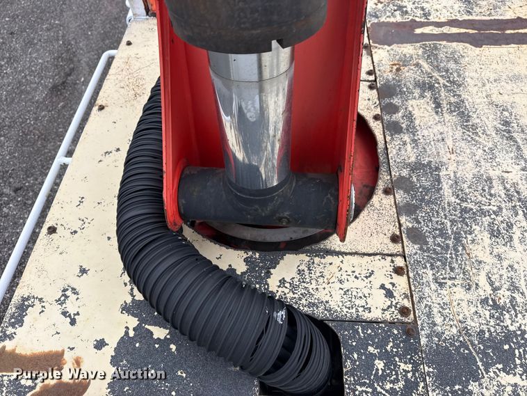 image for item EG8849 2010 International 7500 Crew Cab crane truck