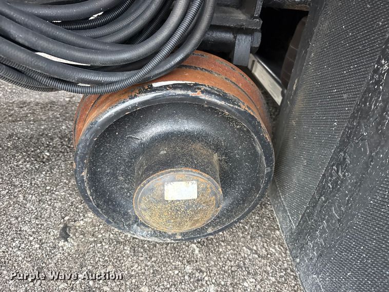 image for item EG8849 2010 International 7500 Crew Cab crane truck