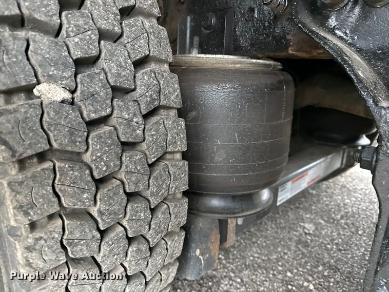 image for item EG8849 2010 International 7500 Crew Cab crane truck