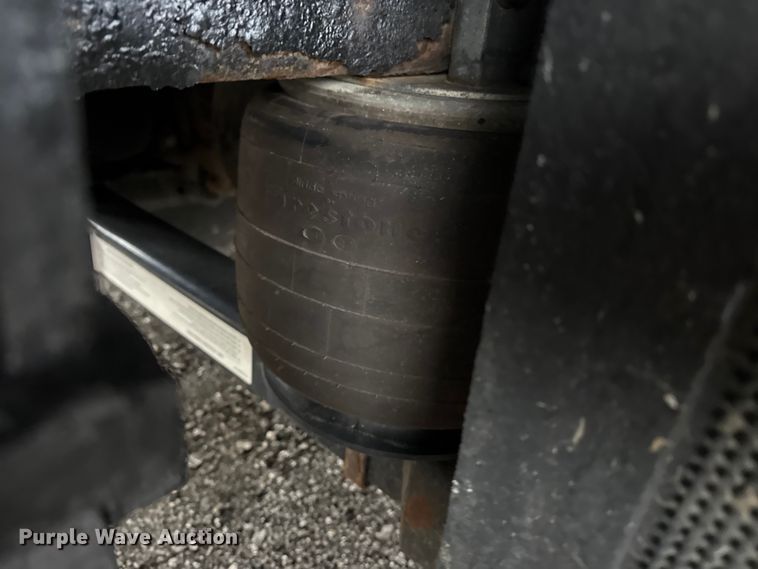 image for item EG8849 2010 International 7500 Crew Cab crane truck