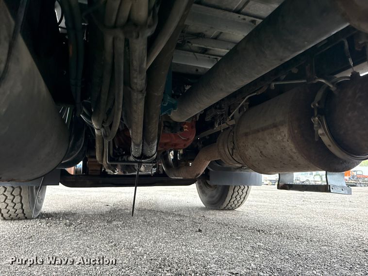 image for item EG8849 2010 International 7500 Crew Cab crane truck