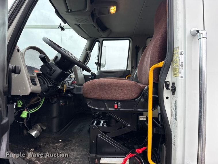 image for item EG8849 2010 International 7500 Crew Cab crane truck