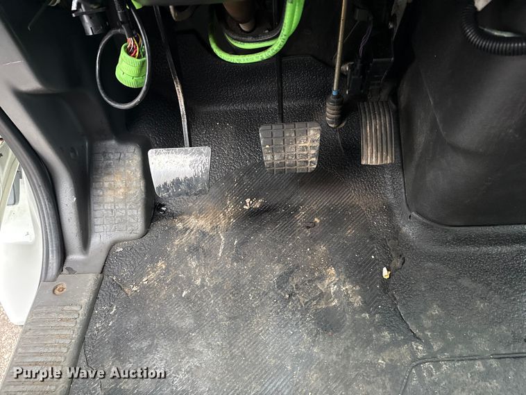 image for item EG8849 2010 International 7500 Crew Cab crane truck