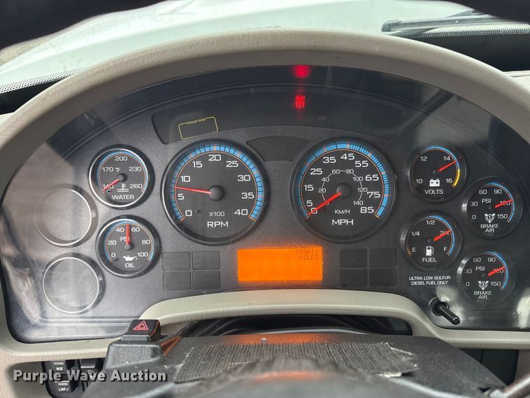 image for item EG8849 2010 International 7500 Crew Cab crane truck