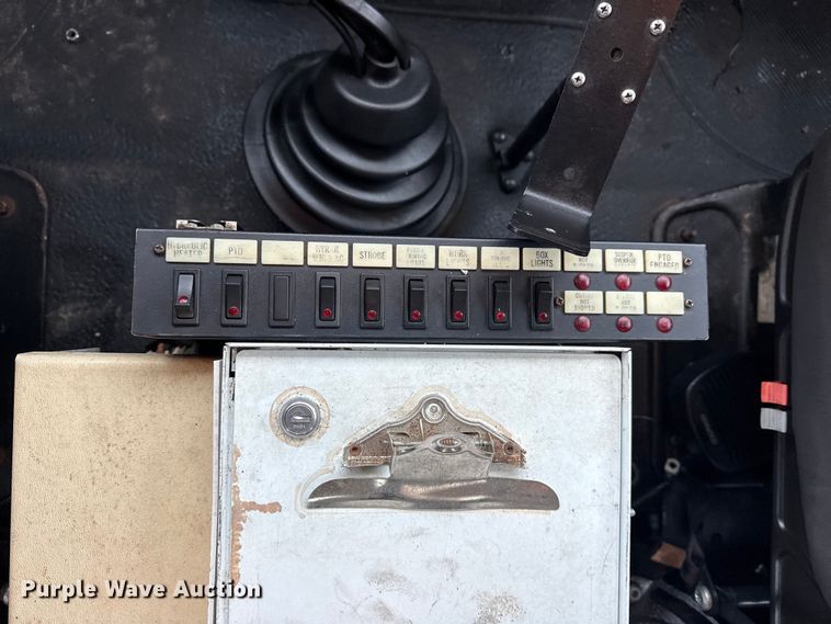 image for item EG8849 2010 International 7500 Crew Cab crane truck