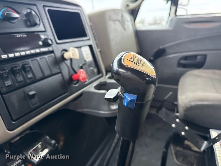 image for item EG8849 2010 International 7500 Crew Cab crane truck