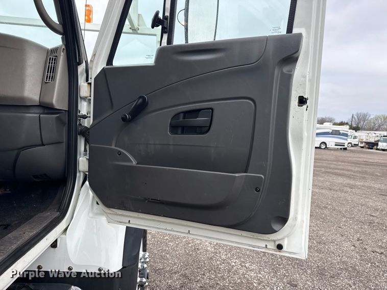 image for item EG8849 2010 International 7500 Crew Cab crane truck