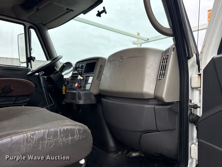 image for item EG8849 2010 International 7500 Crew Cab crane truck