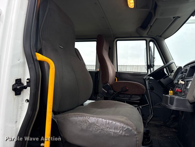 image for item EG8849 2010 International 7500 Crew Cab crane truck