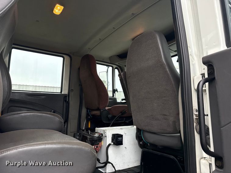 image for item EG8849 2010 International 7500 Crew Cab crane truck