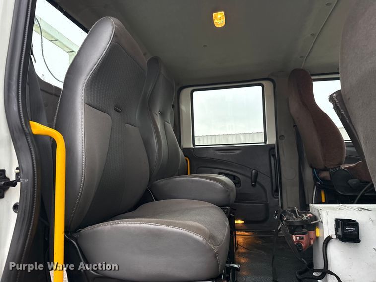 image for item EG8849 2010 International 7500 Crew Cab crane truck