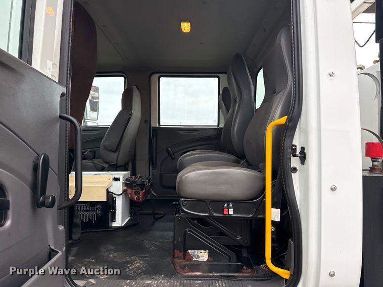 image for item EG8849 2010 International 7500 Crew Cab crane truck