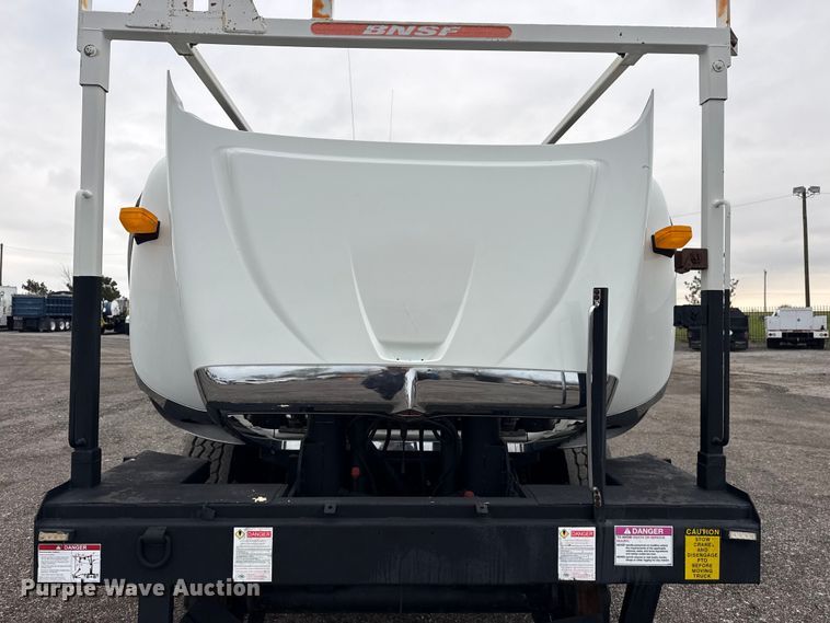 image for item EG8849 2010 International 7500 Crew Cab crane truck