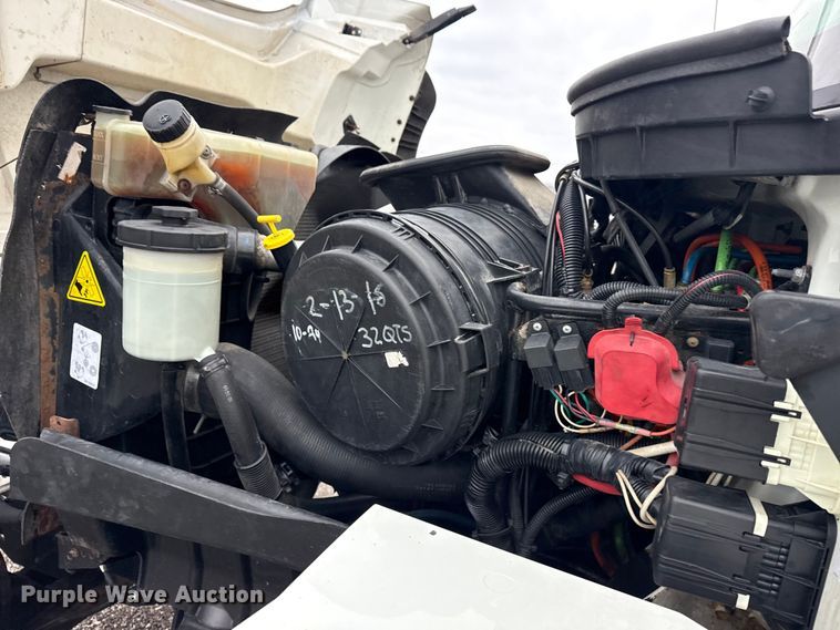 image for item EG8849 2010 International 7500 Crew Cab crane truck