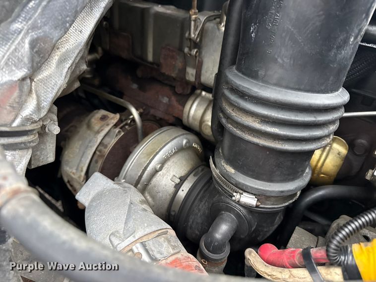 image for item EG8849 2010 International 7500 Crew Cab crane truck