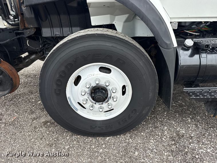 image for item EG8849 2010 International 7500 Crew Cab crane truck