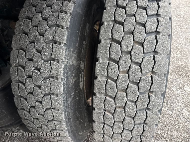 image for item EG8849 2010 International 7500 Crew Cab crane truck