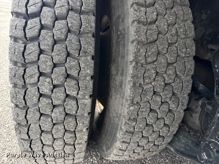 image for item EG8849 2010 International 7500 Crew Cab crane truck