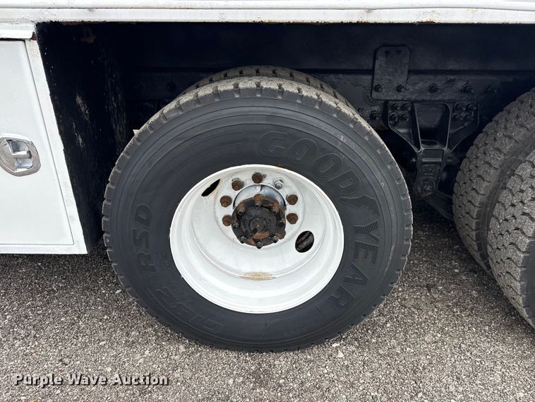 image for item EG8849 2010 International 7500 Crew Cab crane truck