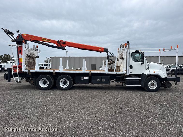 image for item EG8851 2015 Freightliner 114SD crane truck