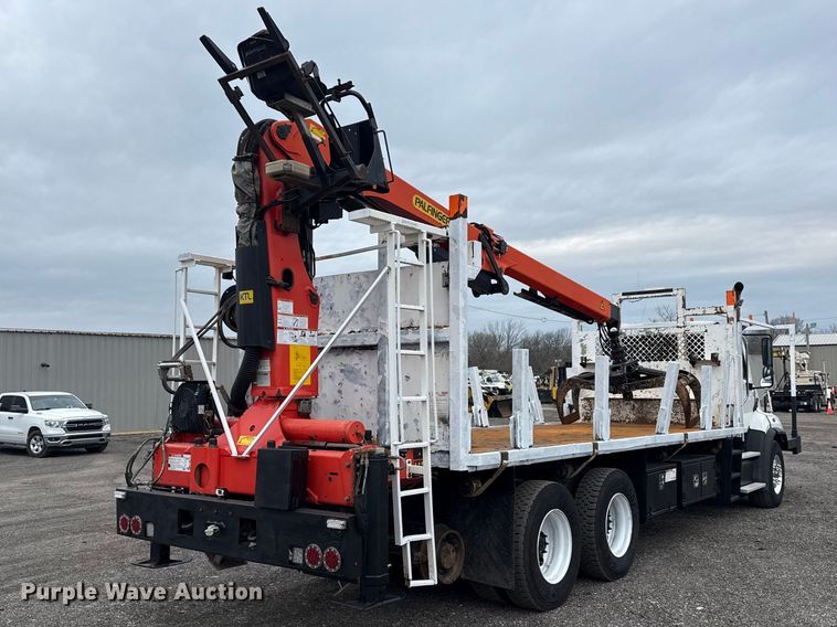 image for item EG8851 2015 Freightliner 114SD crane truck
