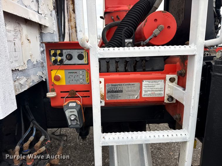 image for item EG8851 2015 Freightliner 114SD crane truck