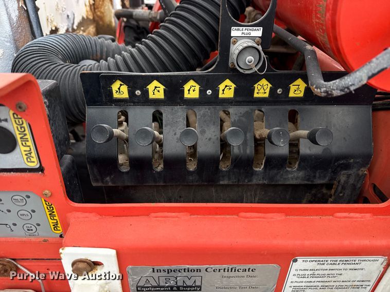 image for item EG8851 2015 Freightliner 114SD crane truck