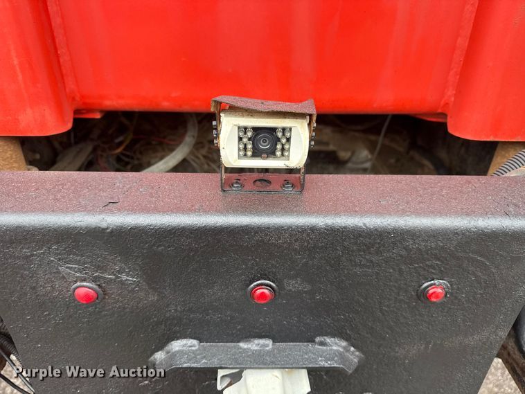 image for item EG8851 2015 Freightliner 114SD crane truck