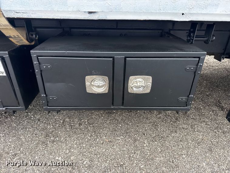 image for item EG8851 2015 Freightliner 114SD crane truck