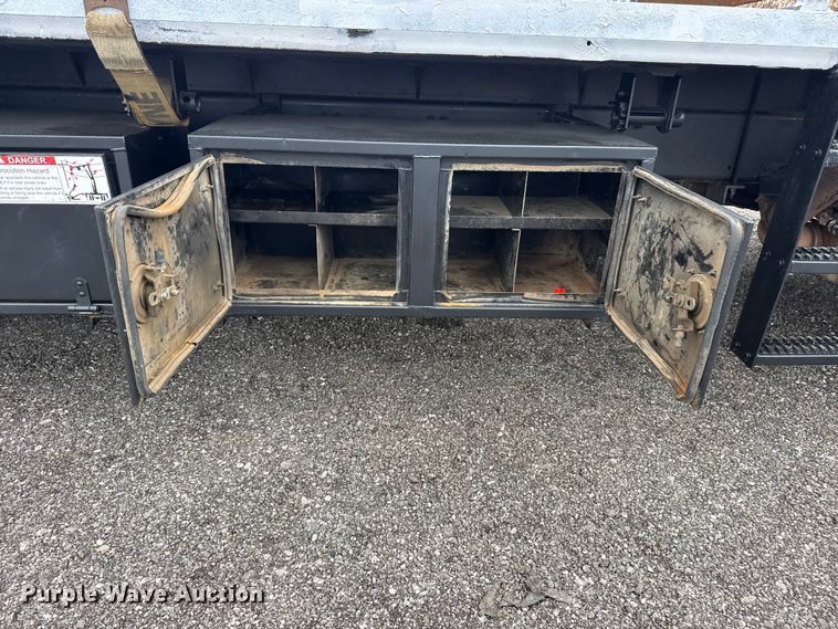 image for item EG8851 2015 Freightliner 114SD crane truck