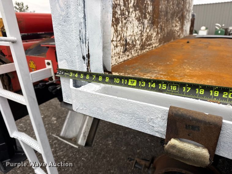 image for item EG8851 2015 Freightliner 114SD crane truck