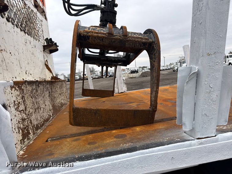 image for item EG8851 2015 Freightliner 114SD crane truck