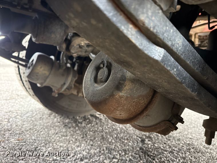 image for item EG8851 2015 Freightliner 114SD crane truck