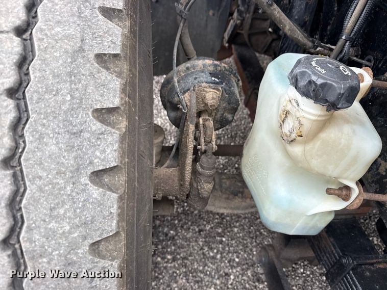 image for item EG8851 2015 Freightliner 114SD crane truck