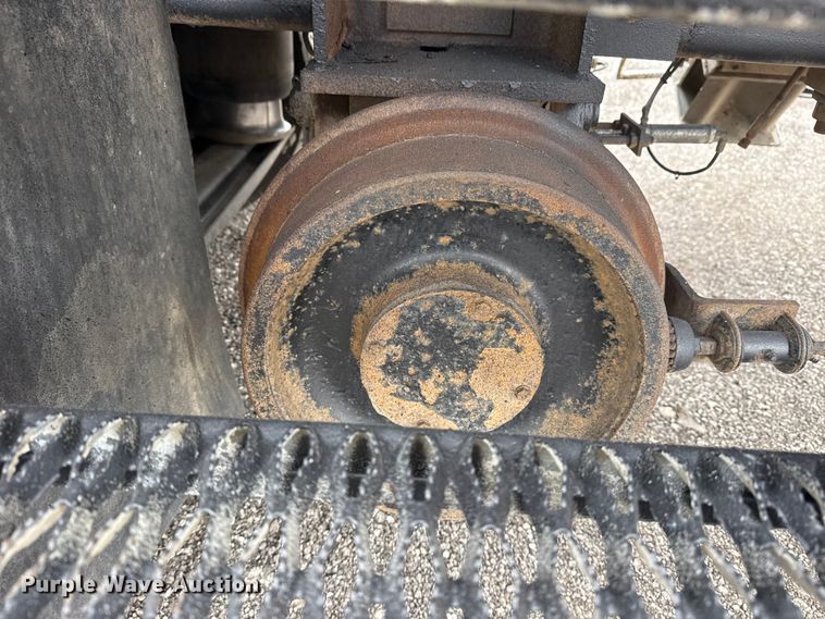 image for item EG8851 2015 Freightliner 114SD crane truck