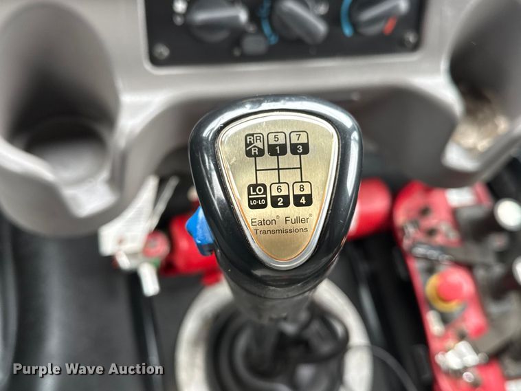 image for item EG8851 2015 Freightliner 114SD crane truck