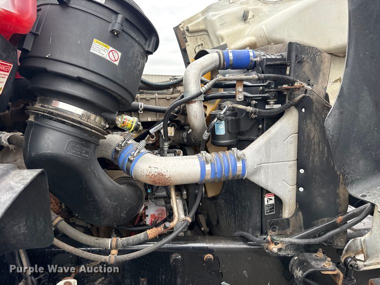 image for item EG8851 2015 Freightliner 114SD crane truck