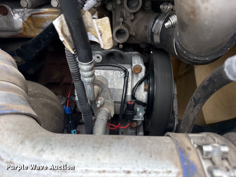 image for item EG8851 2015 Freightliner 114SD crane truck