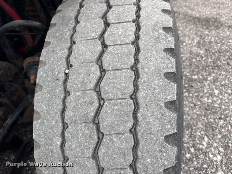 image for item EG8851 2015 Freightliner 114SD crane truck