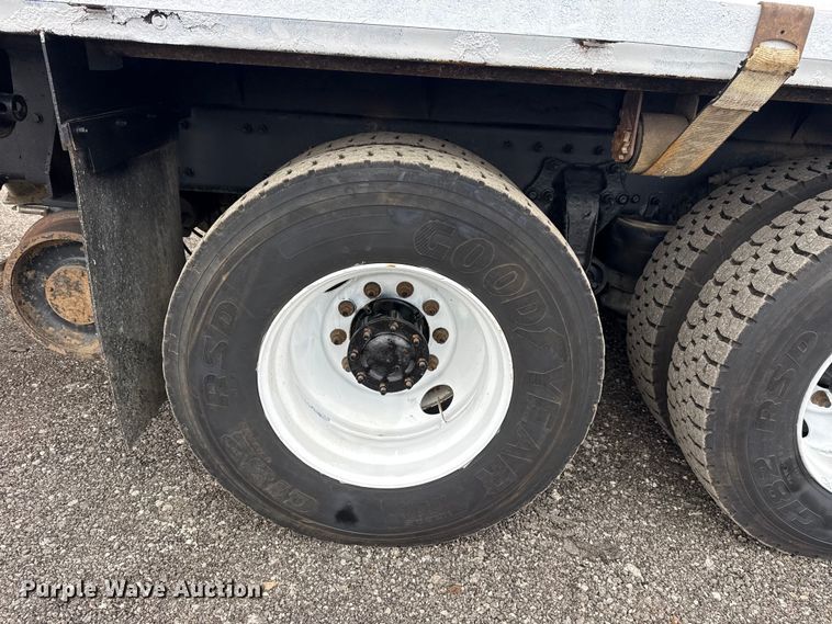 image for item EG8851 2015 Freightliner 114SD crane truck